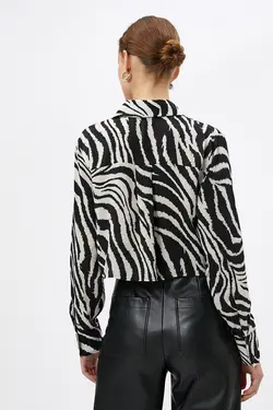 پیراهن زنانه با آستین بلند طرح دار گورخری با جزئیات دکمه مخفی 4WAK60065PW - یاری شاپ