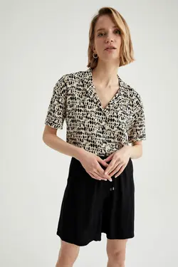 پیراهن مناسب آستین کوتاه با طرح قومی - یاری شاپ