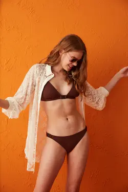 پیراهن نورا با جزئیات گیپور سفید - یاری شاپ