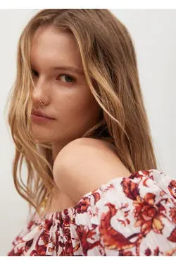 تاپ نخی طرح دار سفید زنانه - یاری شاپ