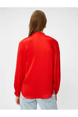 جزئیات کراوات یقه بلند بلوز بوهو - یاری شاپ