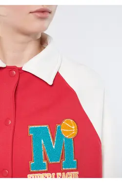 کاپشن کالج قرمز پرینت شده ام سایز بزرگ / برش پهن 1110103-71083 - یاری شاپ