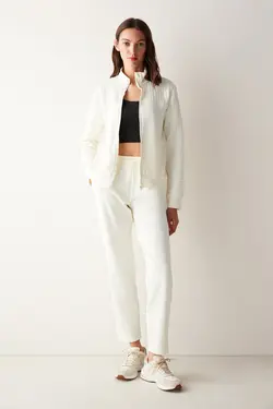 کت لحافی با جزئیات سفید - یاری شاپ