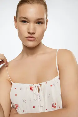 27018634 زن / دختر سفید - یاری شاپ