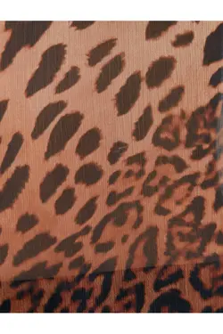 بلوز ابریشمی آستین بادکنکی یقه دار طرح دار پلنگی - یاری شاپ