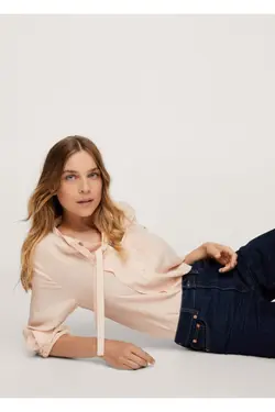 بلوز یقه کراواتی رنگ عاج زنانه - یاری شاپ