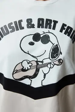 سویشرت چند رنگ Lic Snoopy Music Art - یاری شاپ