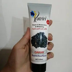 کرم آبرسان دست و صورت خاویار ترمیم کننده و سفید کننده پوست برند کاترین حجم ۱۲۰ گرم