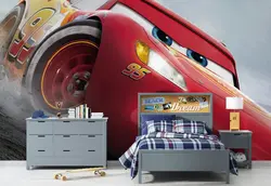 پوستر کارتونی برای اتاق پسر طرح کلوز آپ مک کوئین