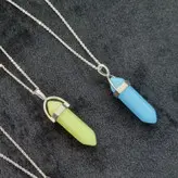 گردنبند منشوری شب تاب کد4