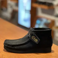 والابی بوت زنانه کلارکس Clarks Wallabee Boot - کیف و کفش چرم برند کلارکس