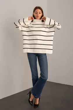 ژاکت بافتنی یقه دار راه راه