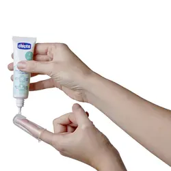 مسواک انگشتی و ژل لثه نوزاد چیکو chicco