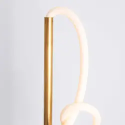 آباژور مدرن ایستاده آلفا 150 طلایی - گالری ورس