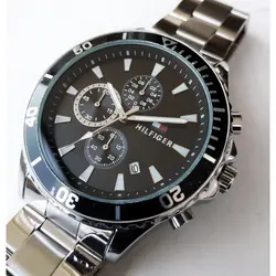 ساعت بندفلزی عقربه ای مردانه سه موتورفعال ضدآب تاریخ دار ارسال رایگان تاریخ شمار ساعت نقره ای صفحه مشکی عقربه شب نما