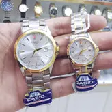 ساعت ست کاسیو زنانه و مردانه CASIO تقویم دار بند استیل موتور ژاپن داخل صفحه و پشت ساعت هم حک شده ارسال رایگان با جعبه