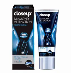 خمیر دندان الماس با تکنولوژی پرتو آبی کلوز آپ Closeup