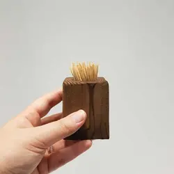 جا خلال دندان چوبی