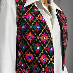 جلیقه سوزندوزی - فروشگاه اینترنتی کندومزون