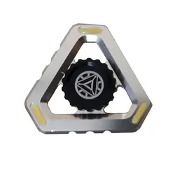 اسپینر فلزی مثلثی طرح هندسی