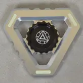 اسپینر فلزی مثلثی طرح هندسی