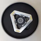 اسپینر فلزی مثلثی طرح هندسی