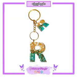 جاکلیدی رزینی حروف انگلیسی طرح قرمز | هنری بگیر