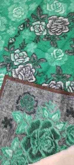 پتو قدیمی پشمی