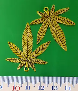 آویز گردنبند طرح برگ کد 021  بسته دو عددی (خرجکار)