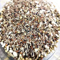 مخلوط دانه پرندگان ( سهره قناری فنچ مرغ عشق گرینچیک عروس هلندی )