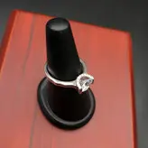 انگشتر نقره سولیتر با نیم دایره مخراج کاری