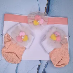 جوراب و هد بند نوزاد