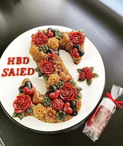 لواشک حروف انگلیسی سایز بزرگ /باکس لواشک/اعدادانگلیسی/لواشک چند لایه/کیک تولد/هدیه لاکچری