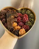 لواشک بستنی/ترشک/لواشک خرسی /باکس هدیه/گیفت تولد/هدیه خاص /باکس قلبی/ولنتاین/پاپسیکلز