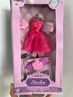 عروسک باربی لاکی پرنسس با یک لباس اضافی،گل سر و آینه