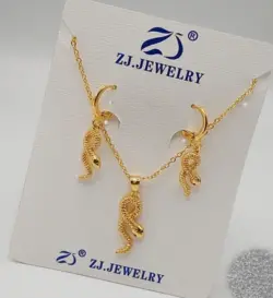 نیم ست مار آرام زنانه با زنجیر طرح طلا کد N012