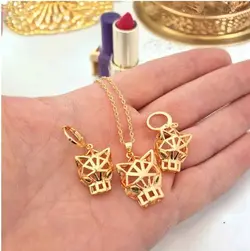 نیم ست جگوار زنانه با زنجیر طرح طلا