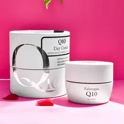 کرم روز ضد چروک حاوی کیوتن و هیالورونیک اسید فابریگاس ضد آفتاب SPF30 - پارشال