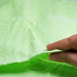 حوله ی حمام رنگ سبز روشن 