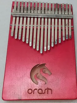 کالیمبا نغمه به همراه چکش کوک و کاور مخمل