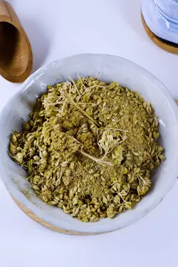 گیاه بو مادران 200 گرمی