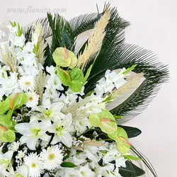 تاج گل پایه مشکی کد 29 - گل فروشی آنلاین فلاویتو