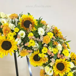 تاج گل درباری آفتاب گردان کد 34 - گل فروشی آنلاین فلاویتو