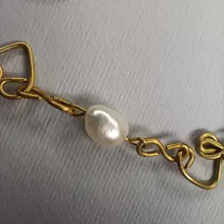 دستبند سنگی مروارید پرورشی درجه یک و صدف