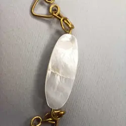 دستبند سنگی مروارید پرورشی درجه یک و صدف