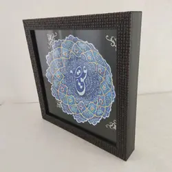 بشقاب میناکاری 25 سانتی همراه با قاب PVC|طرح خوشنویسی عشق|کد DK25150S - ساغر مینا | فروشگاه اینترنتی صنایع دستی