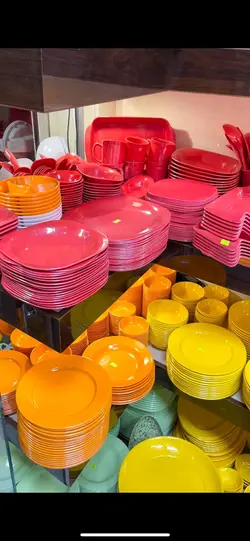 ظروف ملامین رنگی به صورت سرویسی و تکی