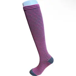 جوراب واریس طرح صورتی طوسی راه راه کد ۱۲۲ - جوراب واریس ترالی