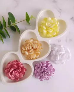 گل ساتن پرچم