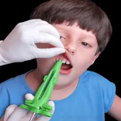 کاور عروسکی سرنگ تزریق اطفال - فروشگاه اینترنتی مواد و تجهیزات دندانپزشکی نوین طب پذیرا